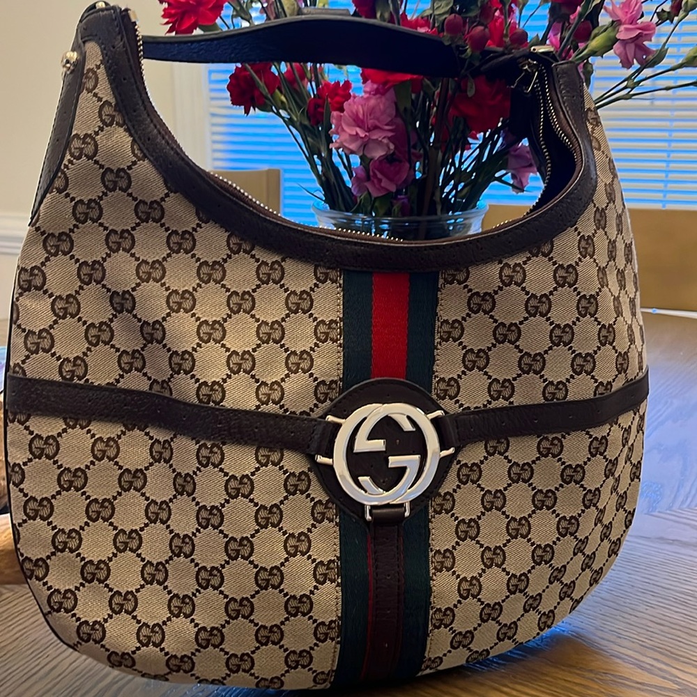 Gucci Web design Bag with all over monogram, Canvas & Leather . Medium 11x16
